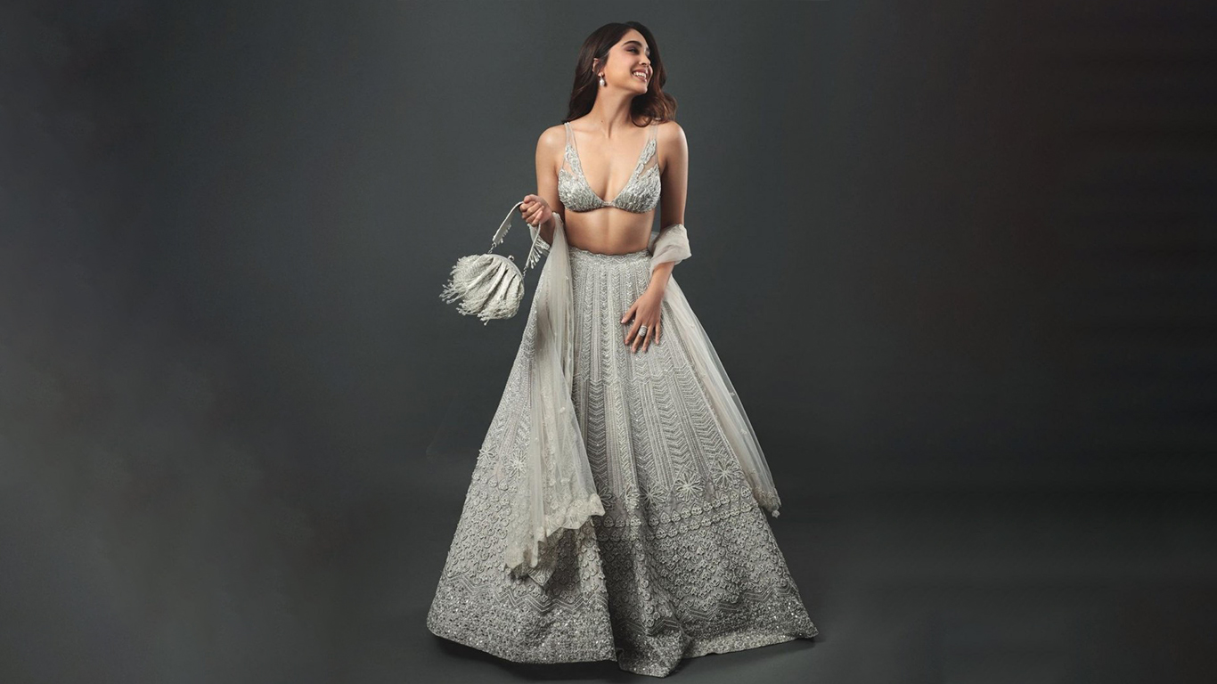 Latest Photos of Sharvari Wagh