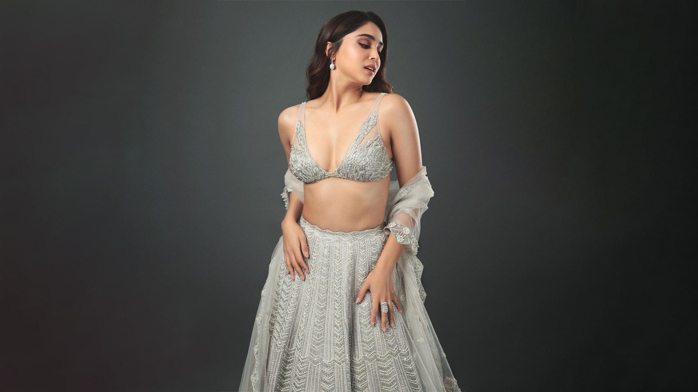 Latest Photos of Sharvari Wagh