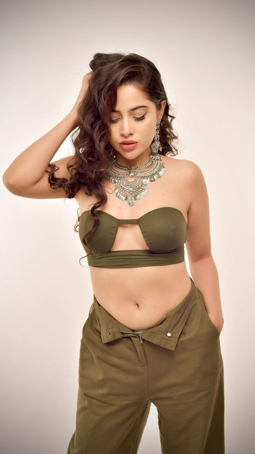 urfi javed sexy look 