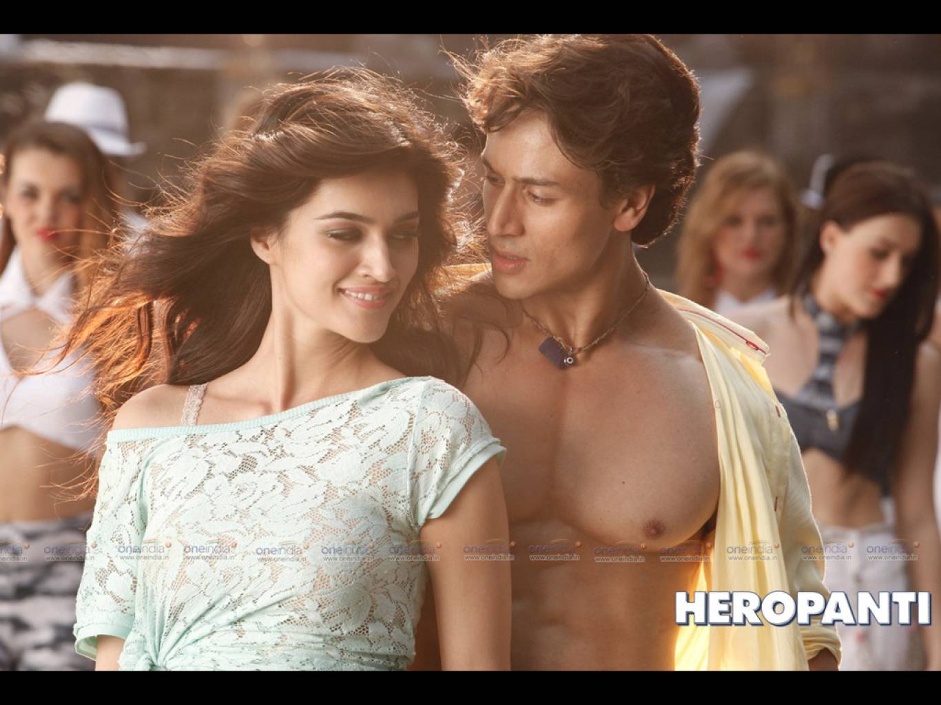 Heropanti 2014 Movie Hd Wallpapers Heropanti 2014 Hd Movie Wallpapers Free Download 1080p To 2k Filmibeat heropanti 2014 movie hd wallpapers