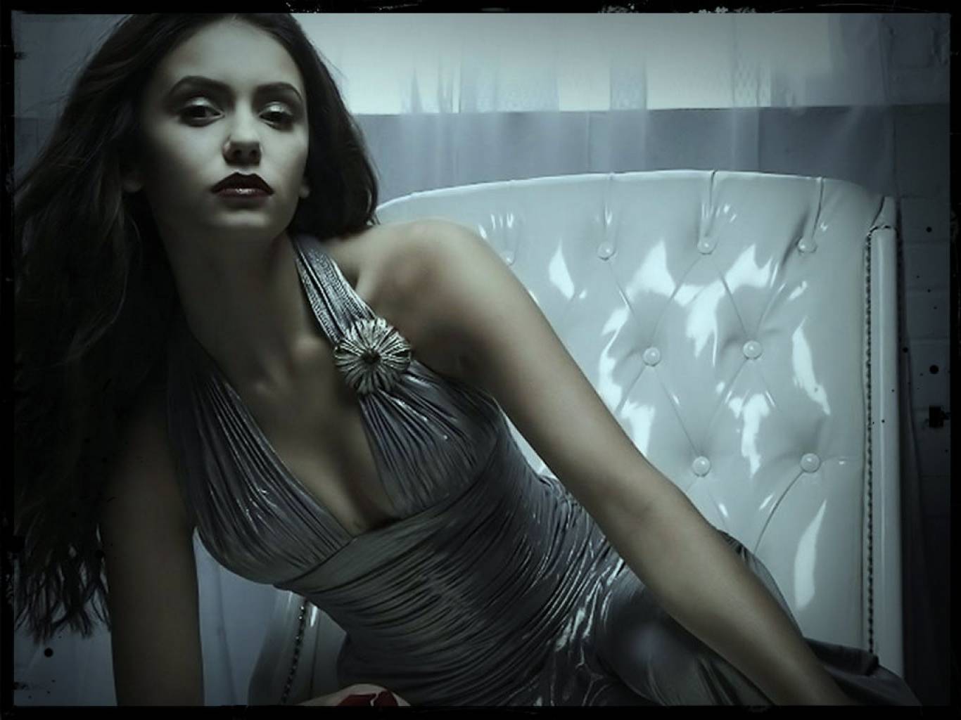 Nina Dobrev Wallpapers