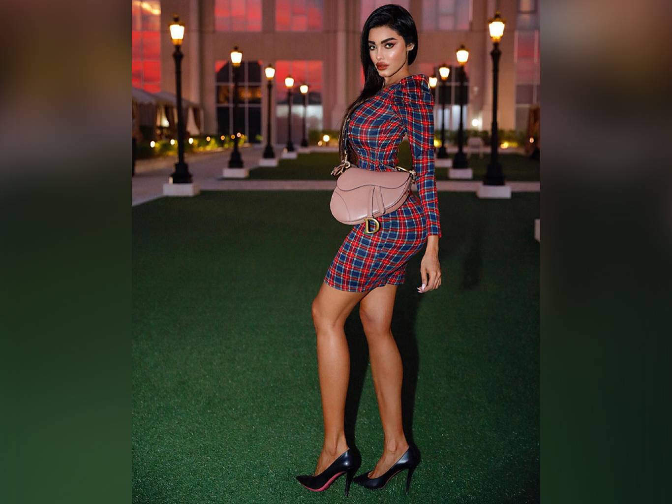 Gizele Thakral HD Wallpapers | Latest Gizele Thakral Wallpapers HD Free