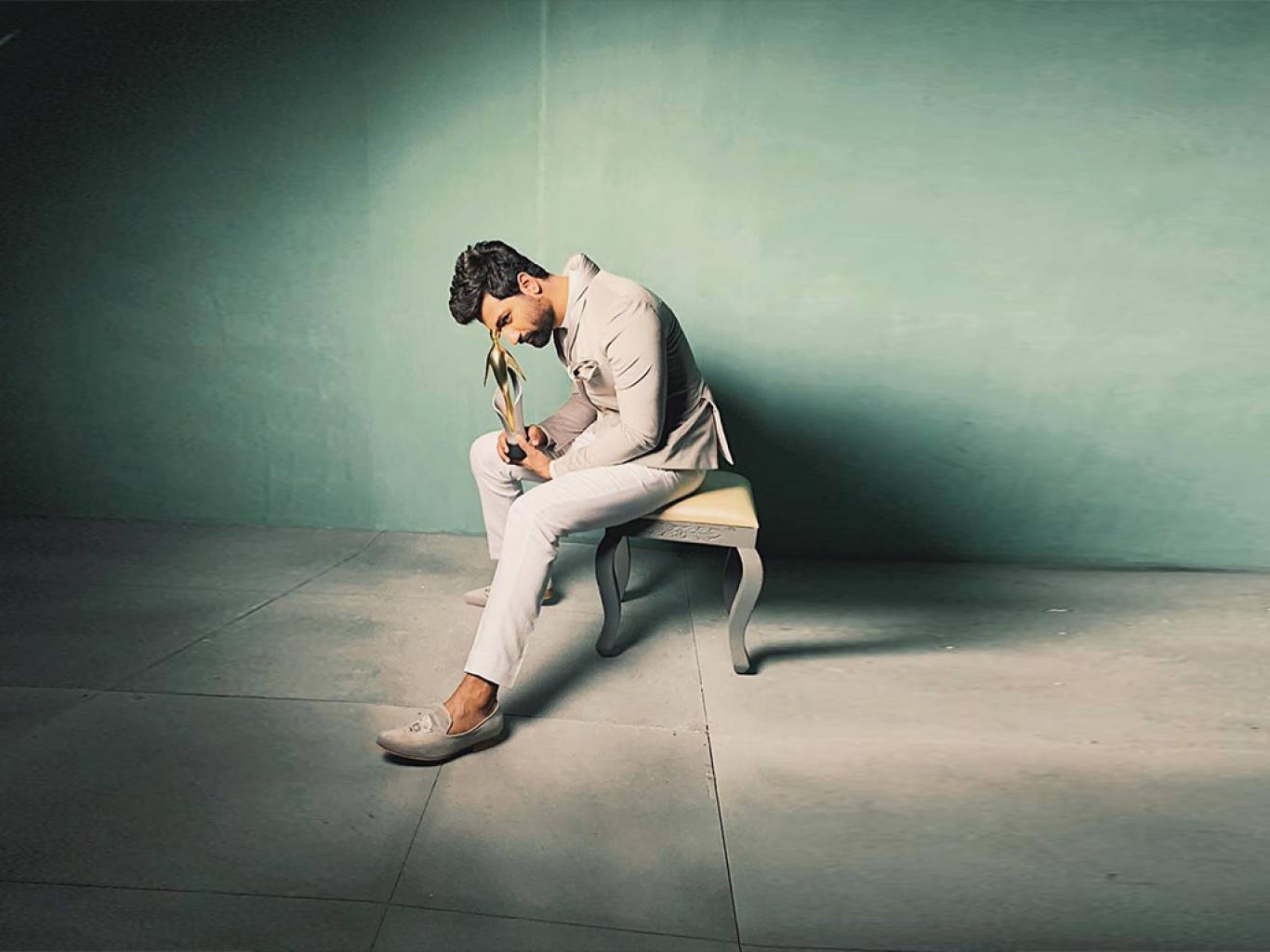 Vicky Kaushal Hd Wallpapers Latest Vicky Kaushal Wallpapers Hd Images, Photos, Reviews