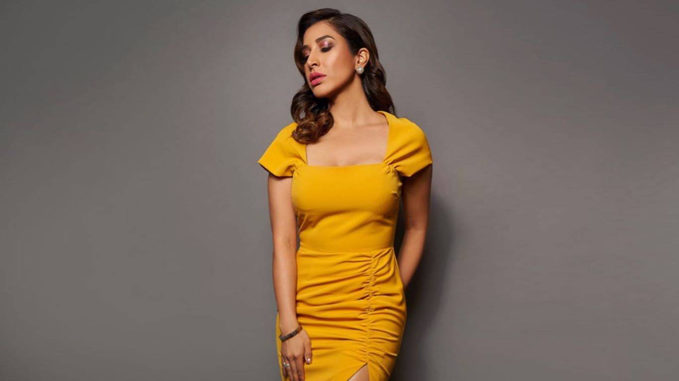 Sophie Choudry Wallpapers