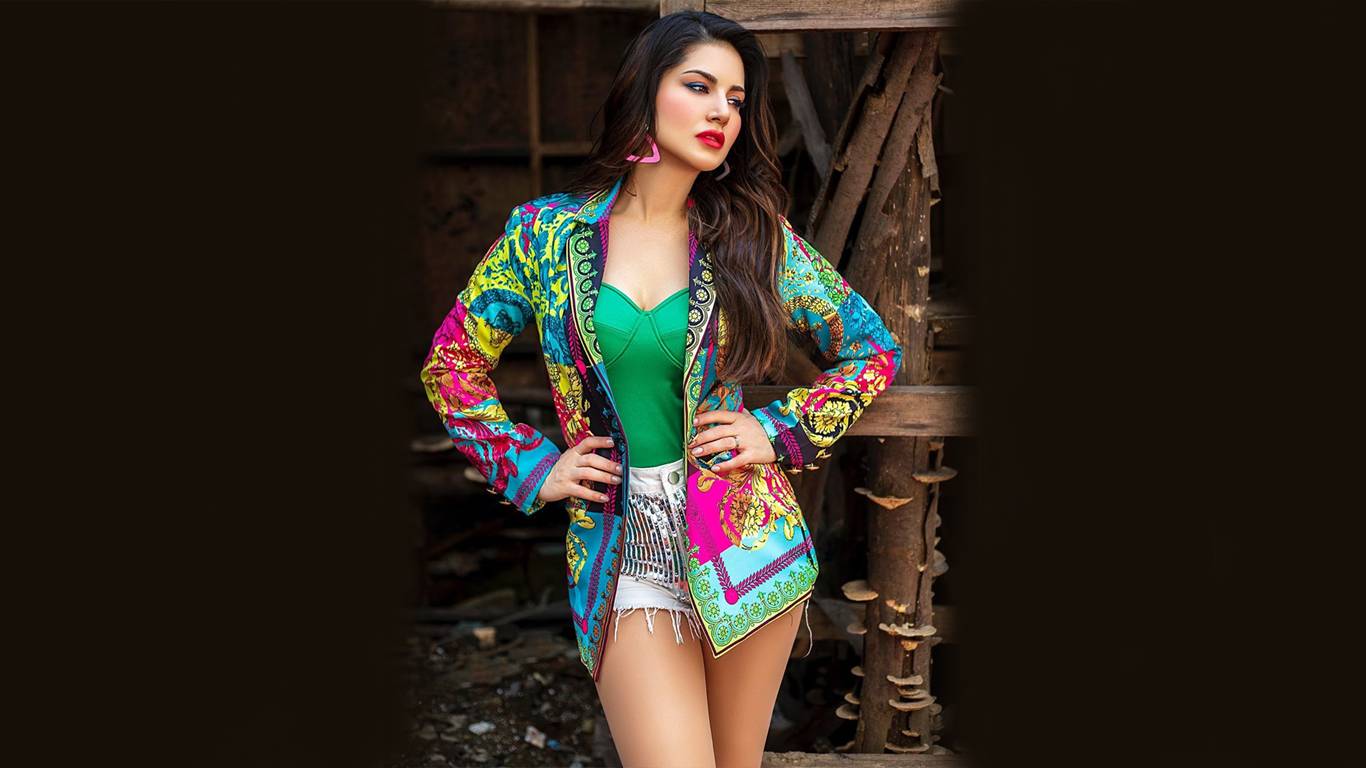 Sunny Leone Wallpapers